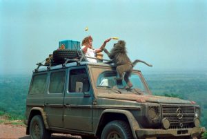 1989: Affenfütterung in Tansania	 1989: Feeding monkeys in Tansania