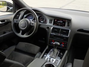 Audi Q7 8