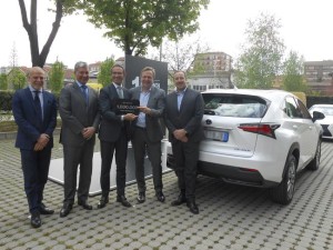 Lexus 1 milión hybridov