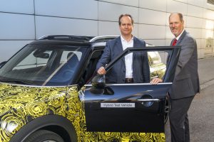 MINI P90238884-highRes