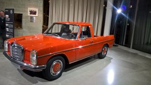 Mercedes-Benz 220 D La Pickup_03