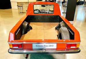 Mercedes-Benz 220 D La Pickup_06