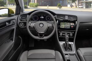Volkswagen Golf - 003