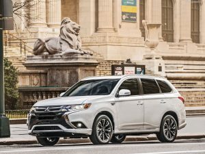 Mitsubishi-Outlander_PHEV