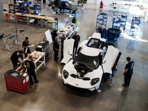 first-2017-ford-gts-roll-off-assembly-line-12